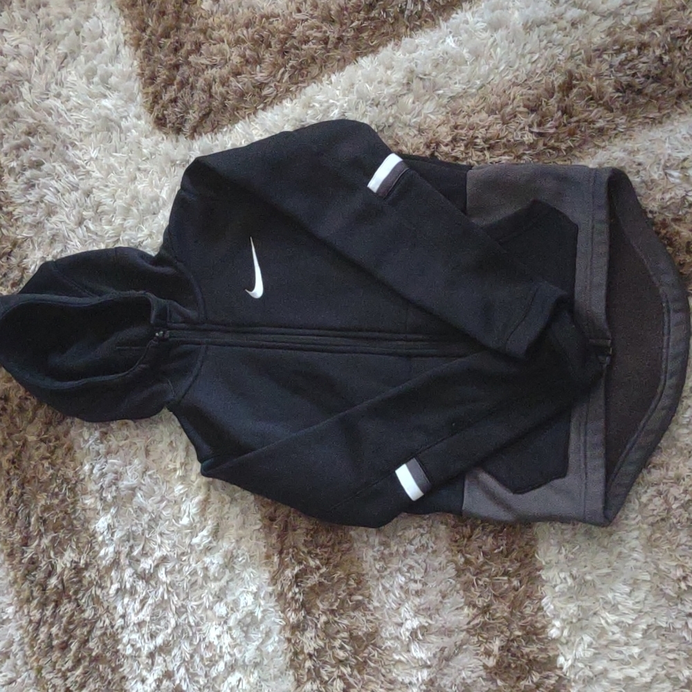Boys youth M elite Nike zip up sweatshirt jacket